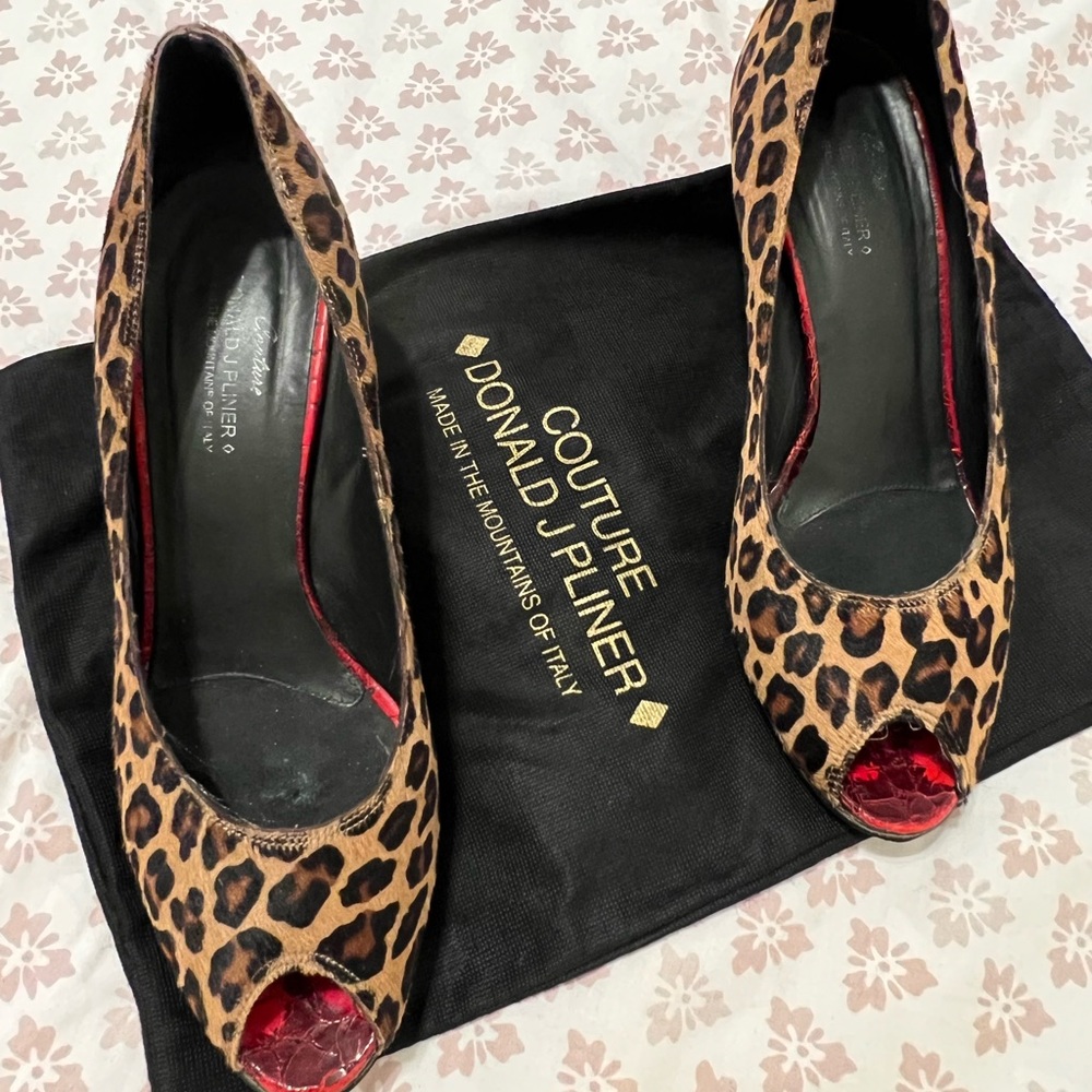 Shoes - Picture 2 of 4